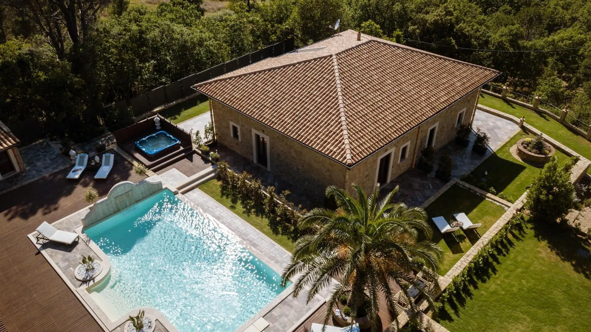 Vakantiehuis Donna Carolina Luxury Rooms Cefalù Italië